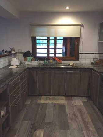BARRIO LINKS - HERMOSA CASA EN UNA PLANTA - GRAN PARQUE Y PISCINA