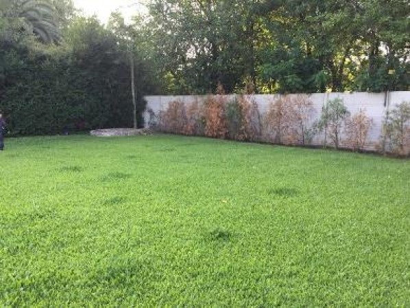 BARRIO LINKS - HERMOSA CASA EN UNA PLANTA - GRAN PARQUE Y PISCINA
