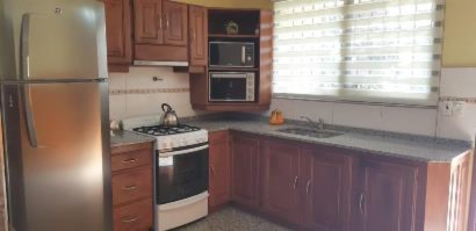 EXCELENTE PROPIEDAD - PERMUTA CASA / LOTE BARRIO CERRADO en CANNING