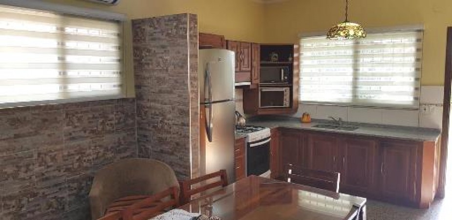 EXCELENTE PROPIEDAD - PERMUTA CASA / LOTE BARRIO CERRADO en CANNING