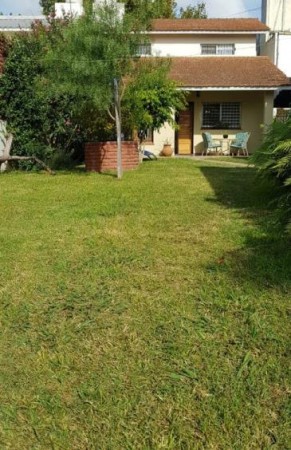 EXCELENTE PROPIEDAD - PERMUTA CASA / LOTE BARRIO CERRADO en CANNING