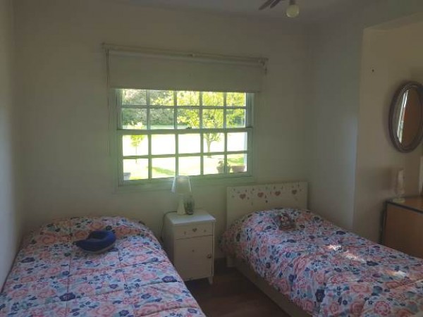 VENTA / ALQUILER ANUAL St THOMAS NORTE- HERMOSA CASA CON INCREIBLE PARQUE Y GRAN QUINCHO
