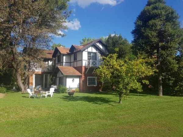VENTA / ALQUILER ANUAL St THOMAS NORTE- HERMOSA CASA CON INCREIBLE PARQUE Y GRAN QUINCHO