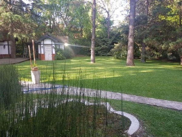 VENTA / ALQUILER ANUAL St THOMAS NORTE- HERMOSA CASA CON INCREIBLE PARQUE Y GRAN QUINCHO