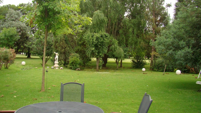 OPORTUNIDAD en EL OMBU - Gran parque al golf