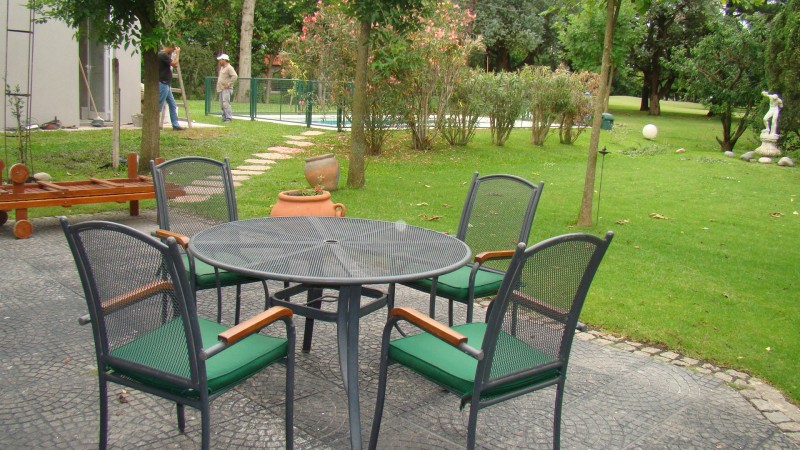 OPORTUNIDAD en EL OMBU - Gran parque al golf