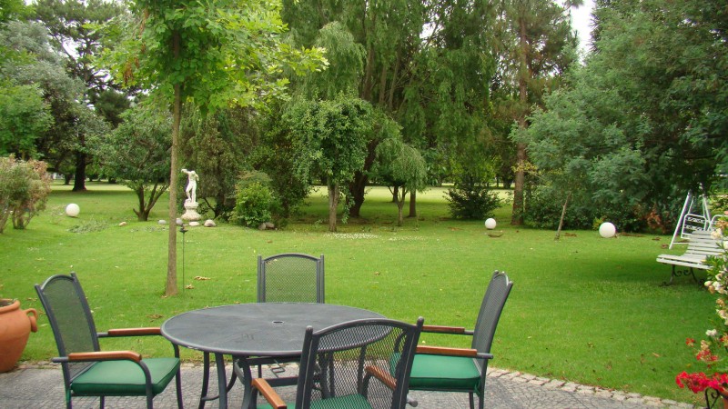 OPORTUNIDAD en EL OMBU - Gran parque al golf