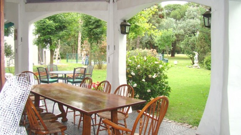 OPORTUNIDAD en EL OMBU - Gran parque al golf