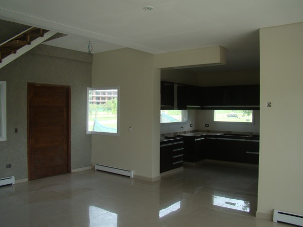 VENTA- BARRIO PRIVADO VALDEVEZ
