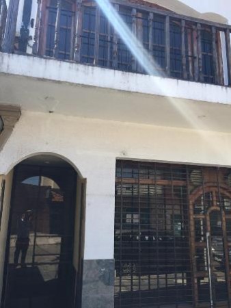 Edificio en Excelente Ubicacion - Centro Comercial de Ezeiza