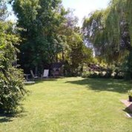 CAMPOS DE ECHEVERRIA - Casa en una Planta con gran parque y escritorio