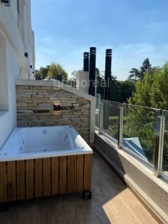 LA VIEJA ESTACION - OPORTUNIDAD A LA VENTA !!!! Monoambiente con gran balcon terraza y cochera