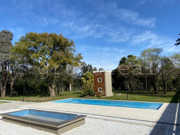 CANNING - Duplex 3 dormitorios con cochera y quincho