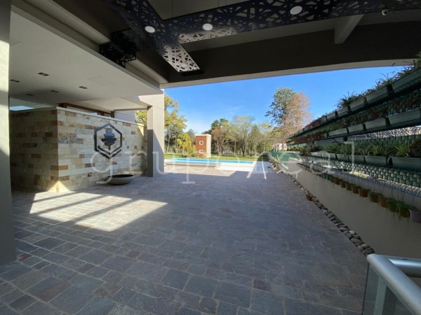 CANNING - Duplex 2 dormitorios con cochera y quincho