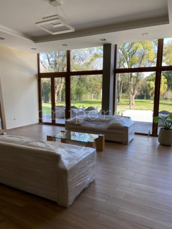 CANNING - Duplex 2 dormitorios con cochera y quincho