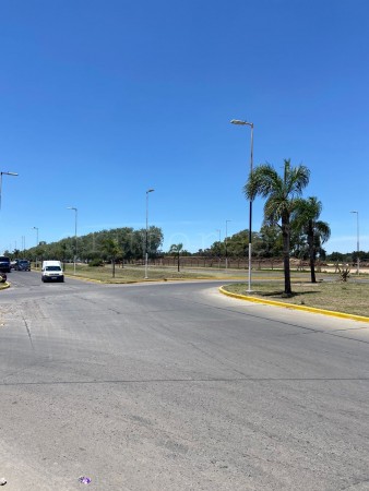 GALPON 800m2 en EXCELENTE ZONA DE AMPLIO CRECIMIENTO