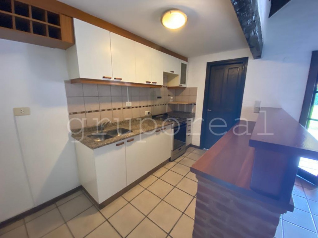 ECHEVERRIA DEL LAGO - Venta con renta