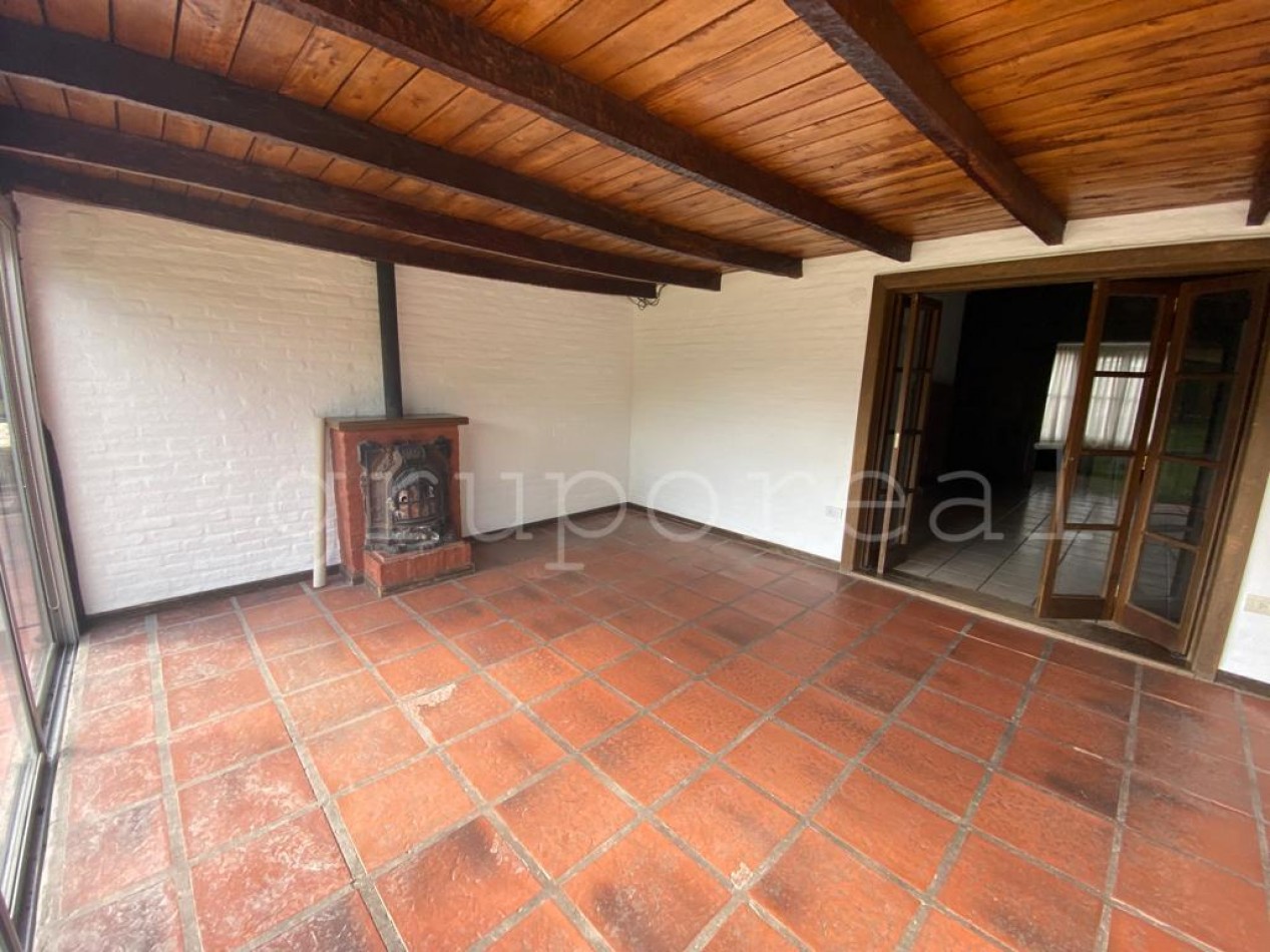 ECHEVERRIA DEL LAGO - Venta con renta