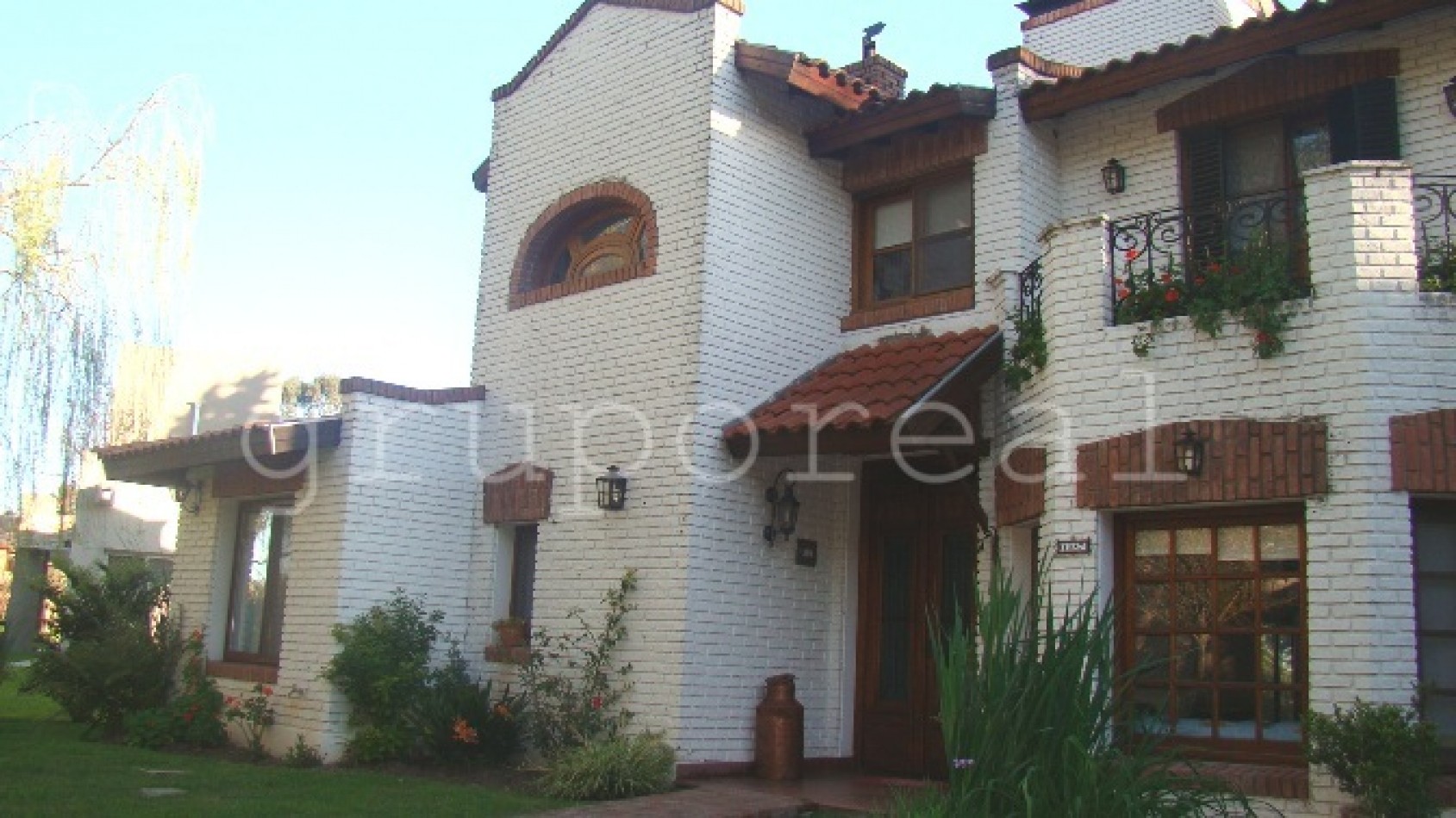 EL OMBU - Casa con lote al golf - Tres dormitorios + Escritorio