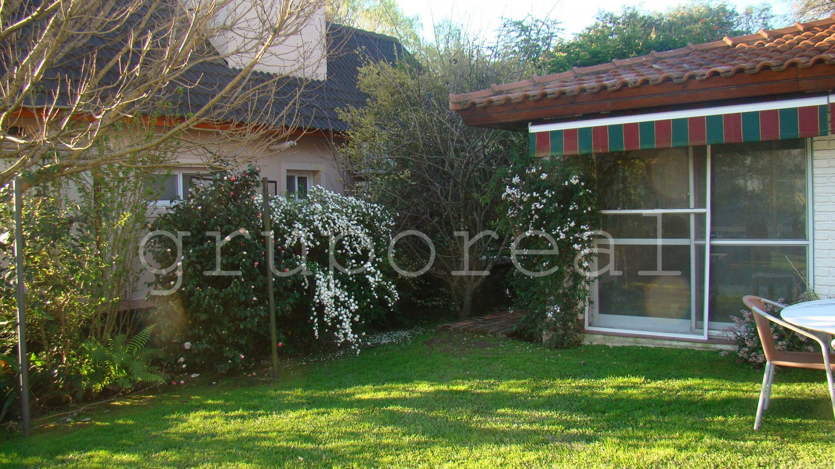 EL OMBU - Casa con lote al golf - Tres dormitorios + Escritorio