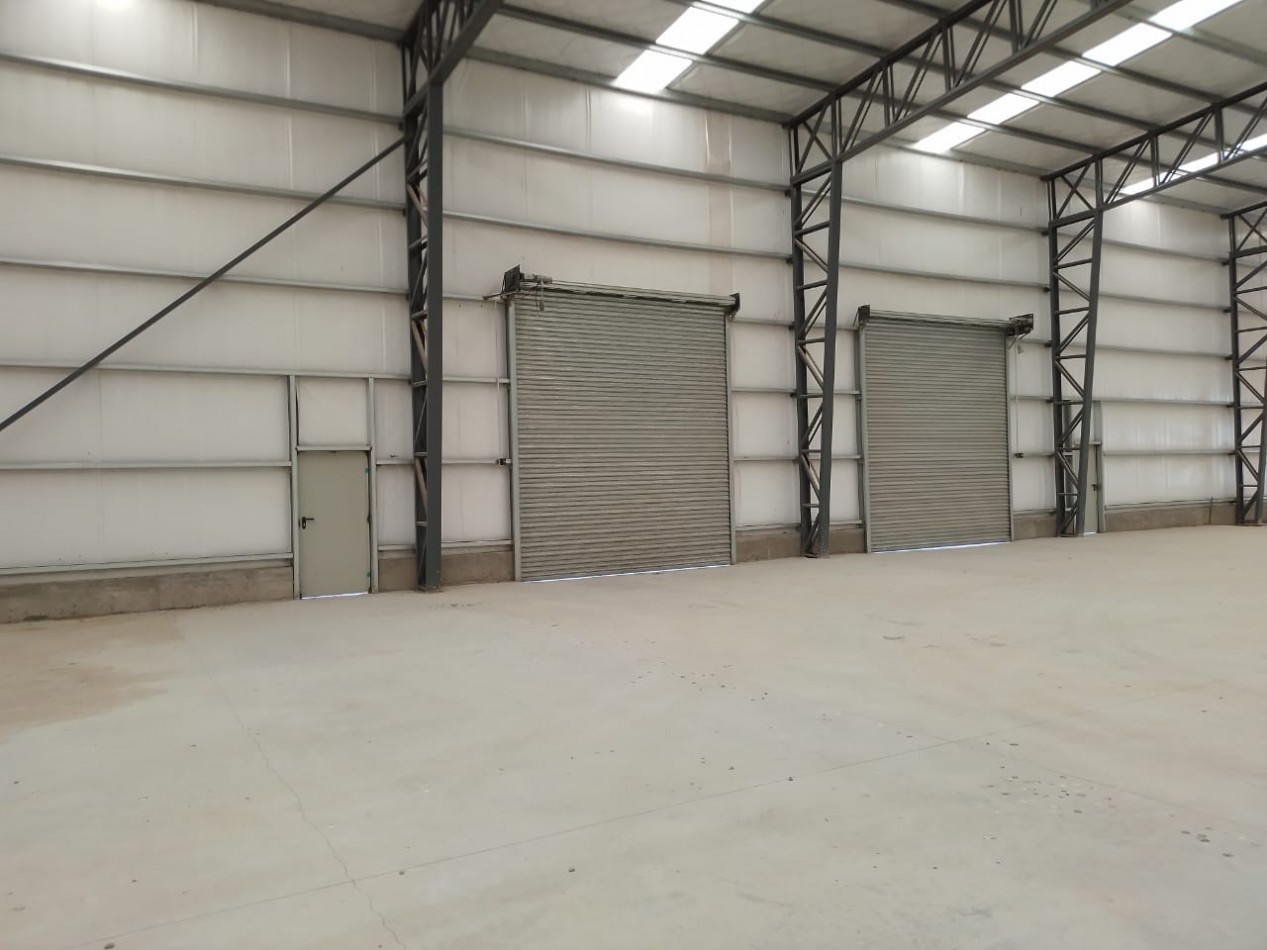 PARQUE INDUSTRIAL SAN VICENTE - Alquiler 2 Naves 5200 m2 c/u