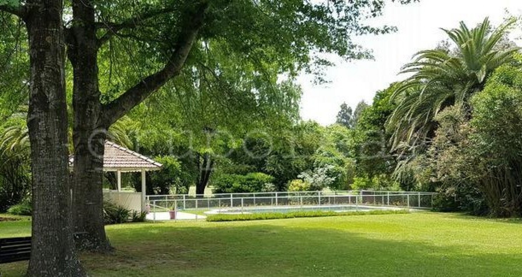 EL OMBU - Casa en una planta con excelente vista al golf !!!