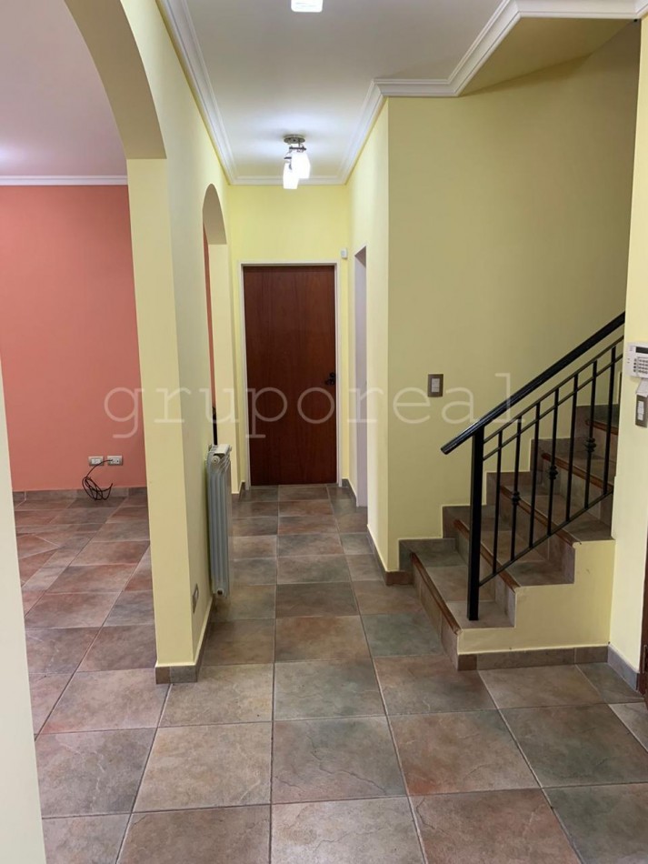EL ROCIO - Casa estilo colonial sobre gran lote