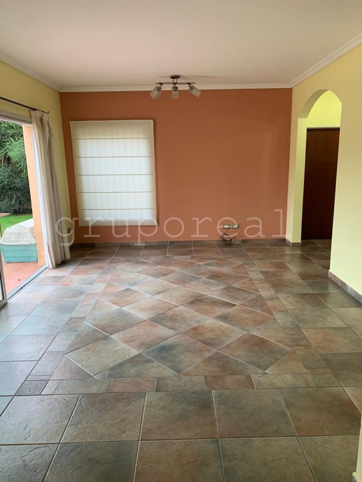 EL ROCIO - Casa estilo colonial sobre gran lote