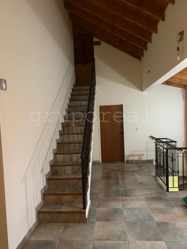EL ROCIO - Casa estilo colonial sobre gran lote