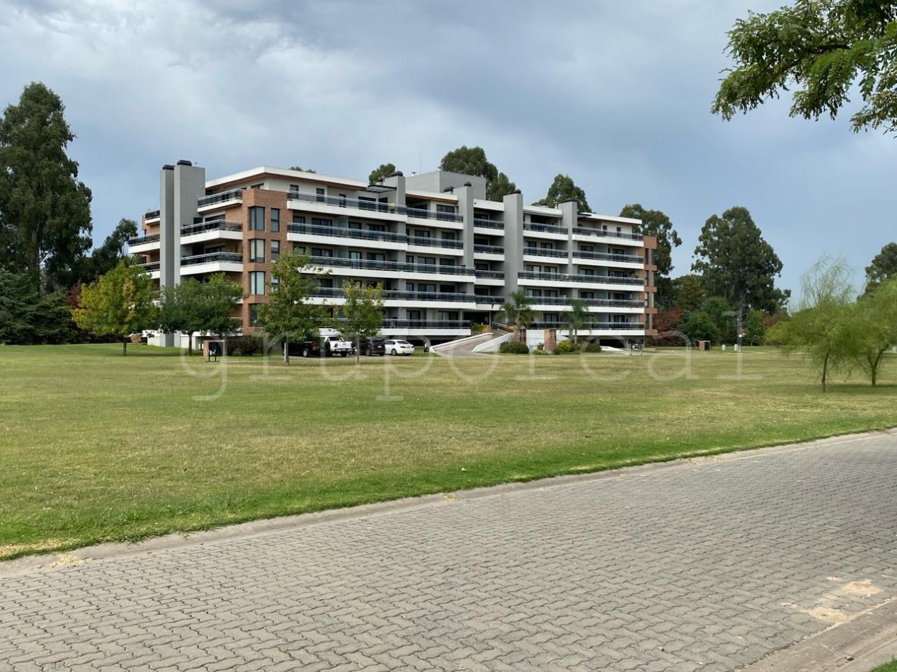 ALTOS DE VALDEVEZ - Departamento 2 amb. con cochera