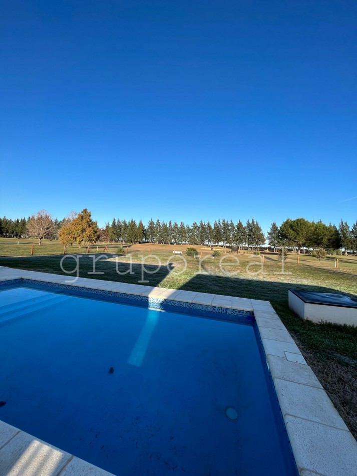 FINCAS DE SAN VICENTE GOLF - Propiedad en una planta . Gran parque y piscina