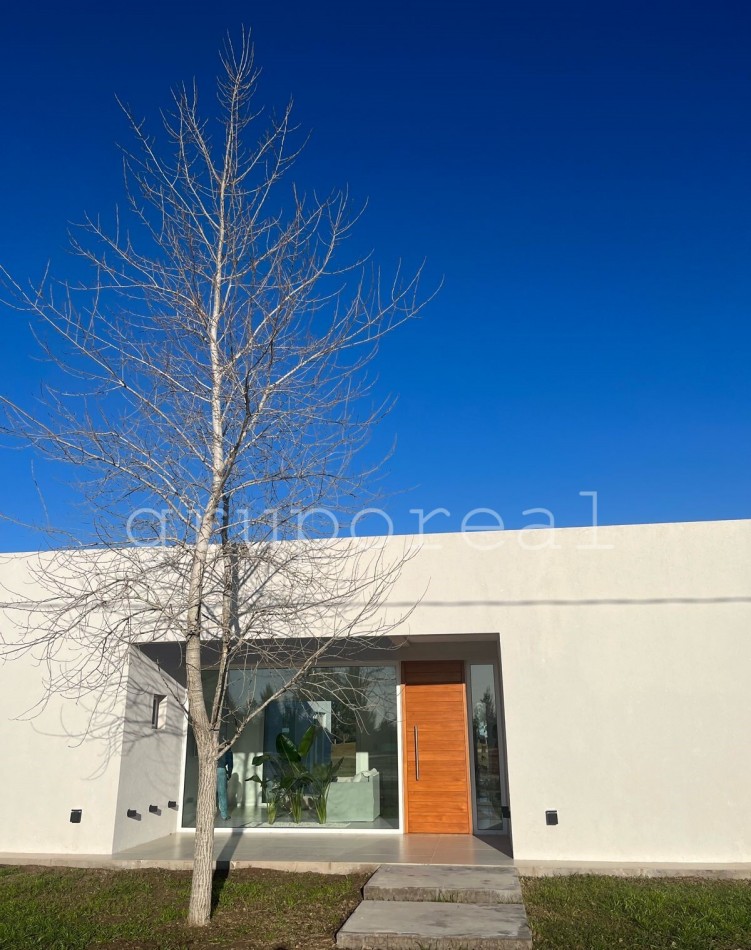 FINCAS DE SAN VICENTE GOLF - Propiedad en una planta . Gran parque y piscina