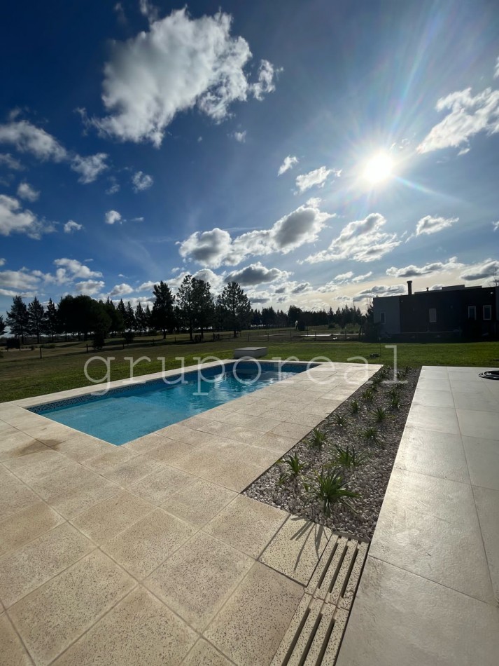 FINCAS DE SAN VICENTE GOLF - Propiedad en una planta . Gran parque y piscina