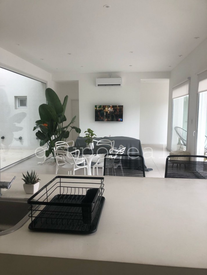 FINCAS DE SAN VICENTE GOLF - Propiedad en una planta . Gran parque y piscina