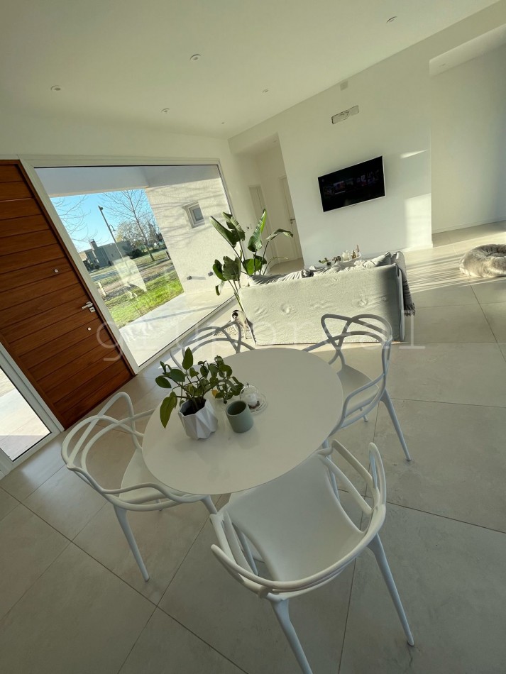 FINCAS DE SAN VICENTE GOLF - Propiedad en una planta . Gran parque y piscina
