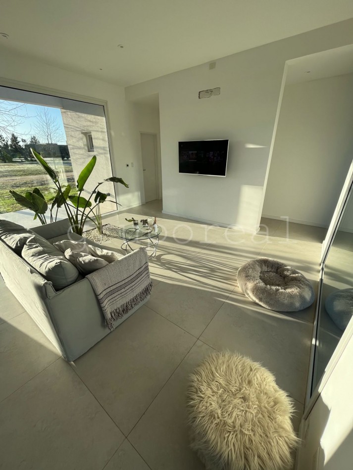 FINCAS DE SAN VICENTE GOLF - Propiedad en una planta . Gran parque y piscina