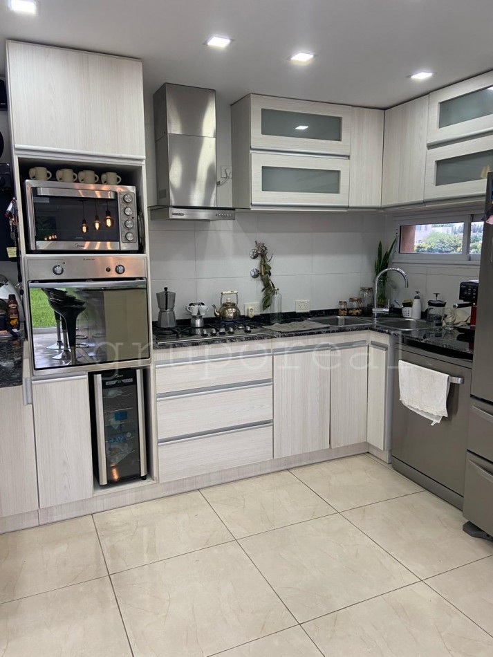 EL REBENQUE - Casa estilo moderno, superluminosa. Posibilidad de Permuta