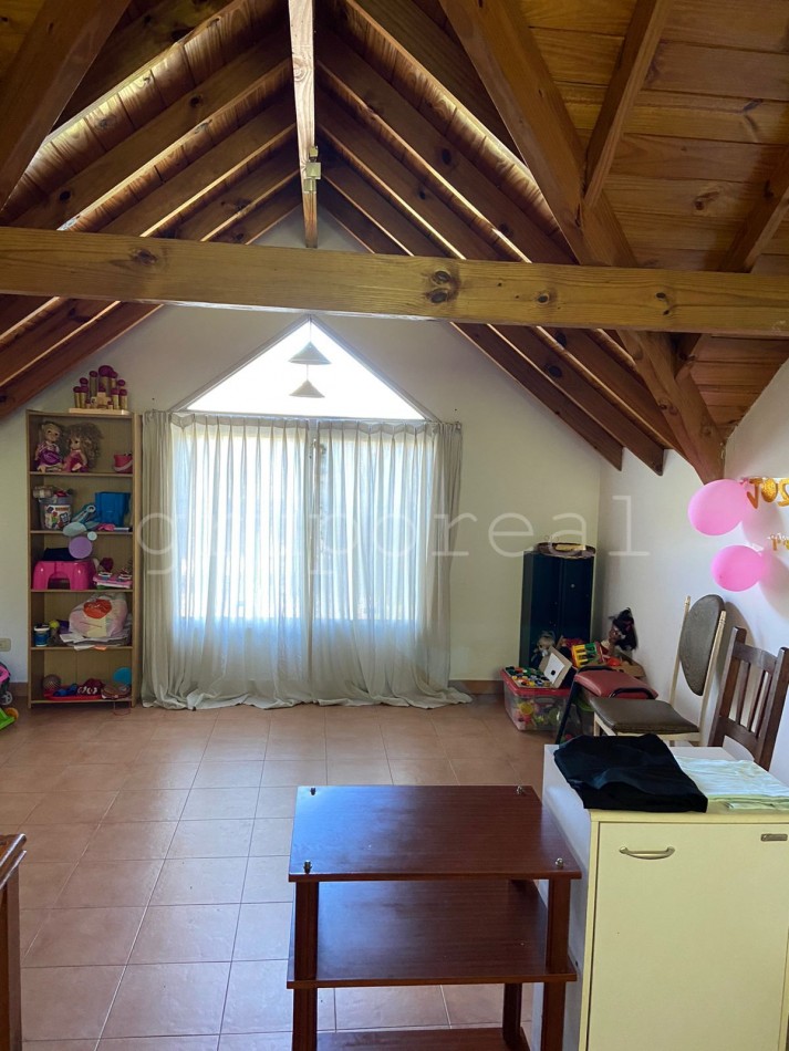 EL OMBU - Casa con dormitorios en Planta Baja - Hermoso parque