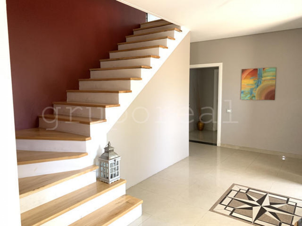 EL ROCIO - Excelente propiedad a la venta 4 dormitorios + escritorio