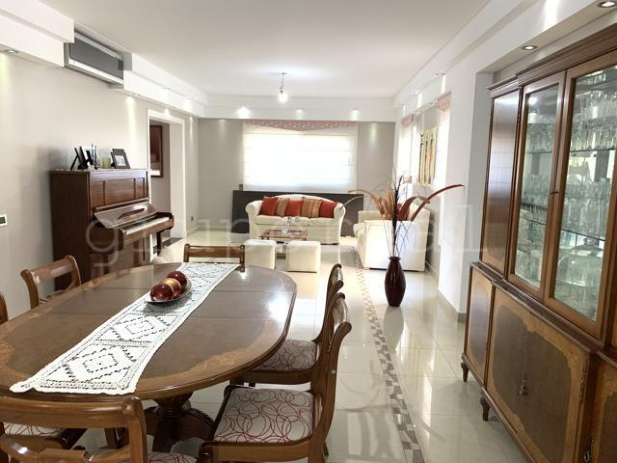 EL ROCIO - Excelente propiedad a la venta 4 dormitorios + escritorio