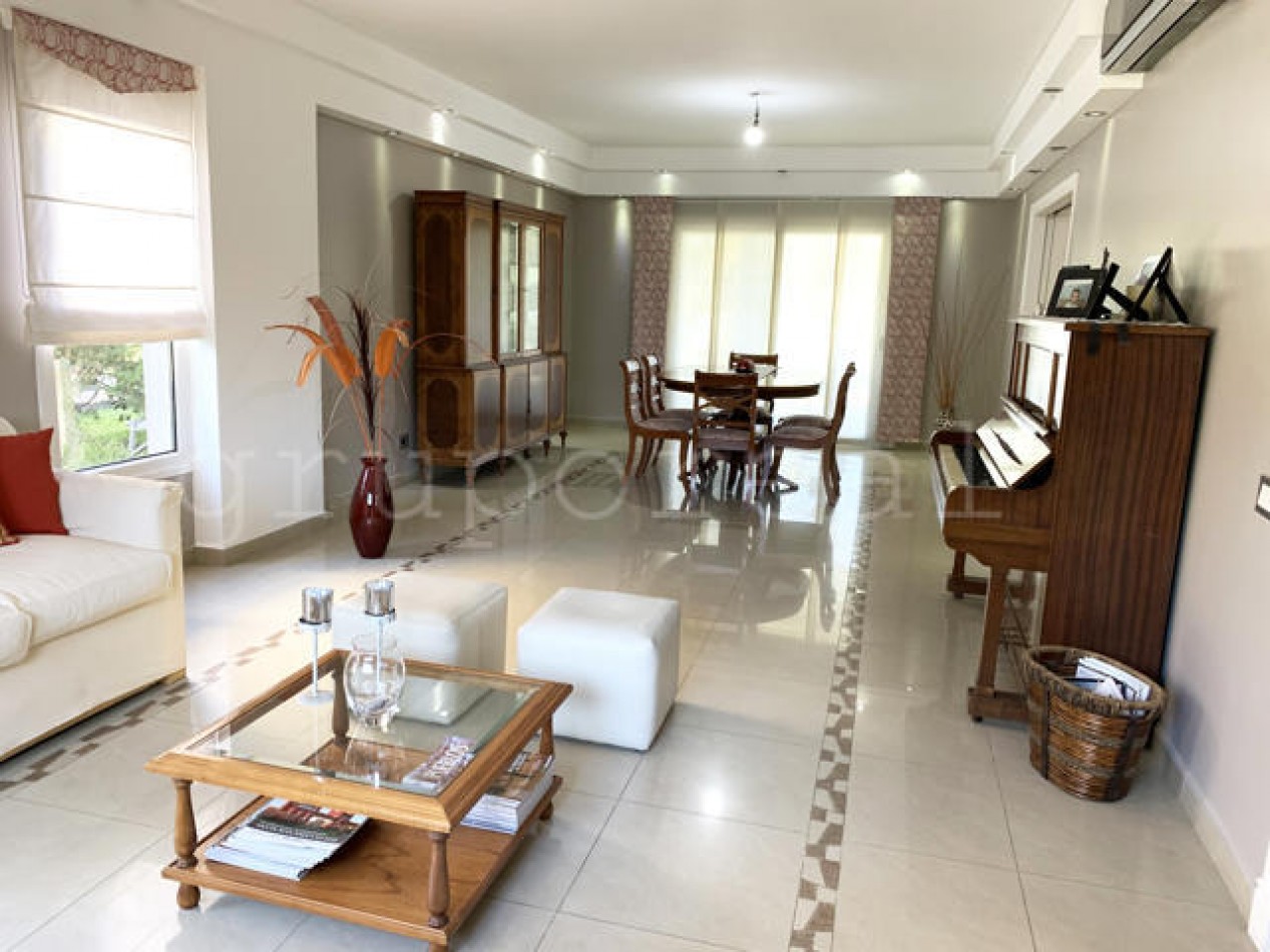 EL ROCIO - Excelente propiedad a la venta 4 dormitorios + escritorio