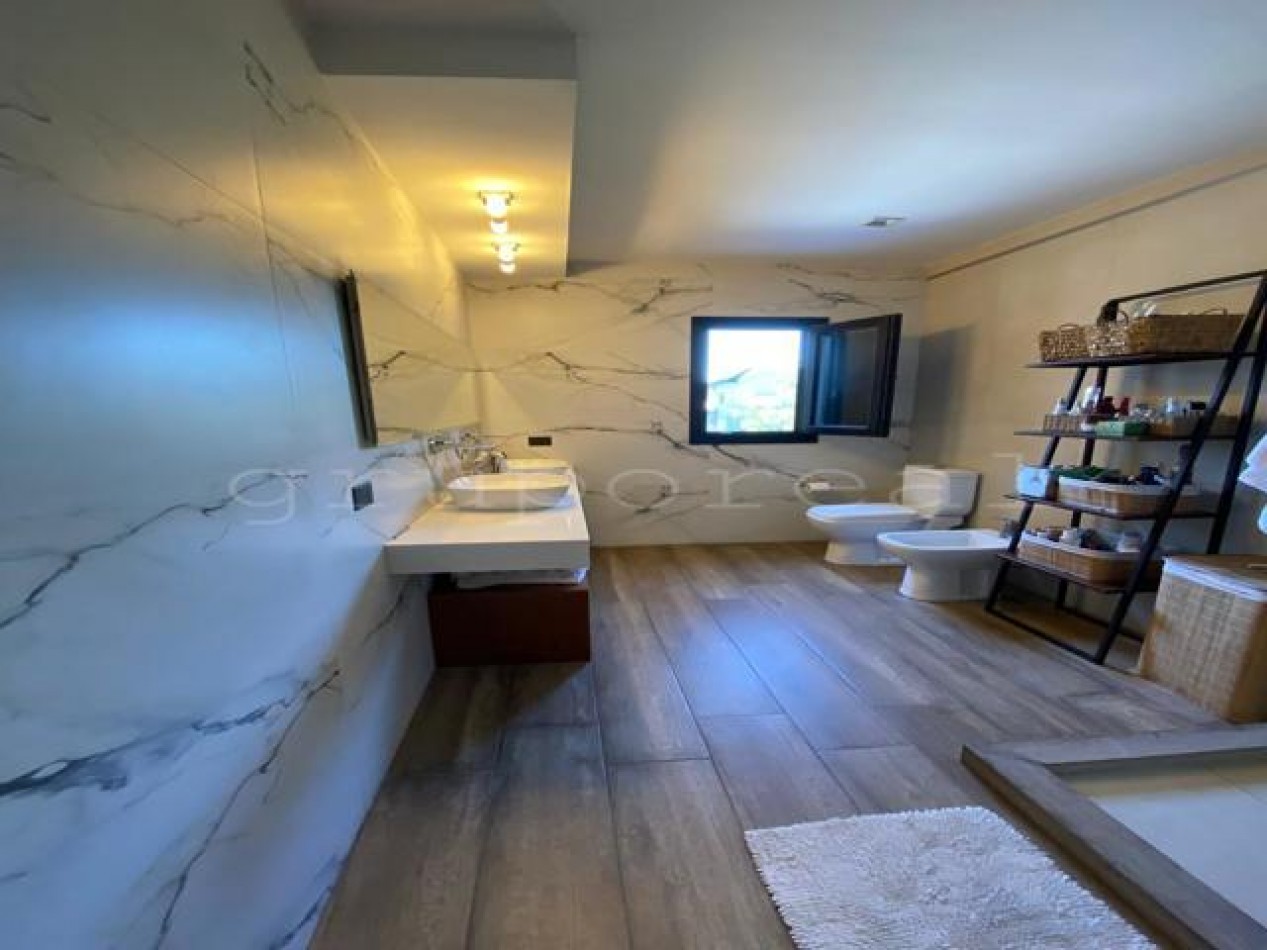 EL ROCIO VENTA- MODERNA CASA RECICLADA A NUEVO