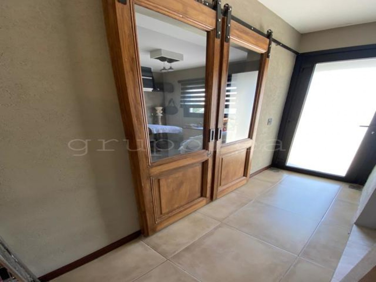 EL ROCIO VENTA- MODERNA CASA RECICLADA A NUEVO
