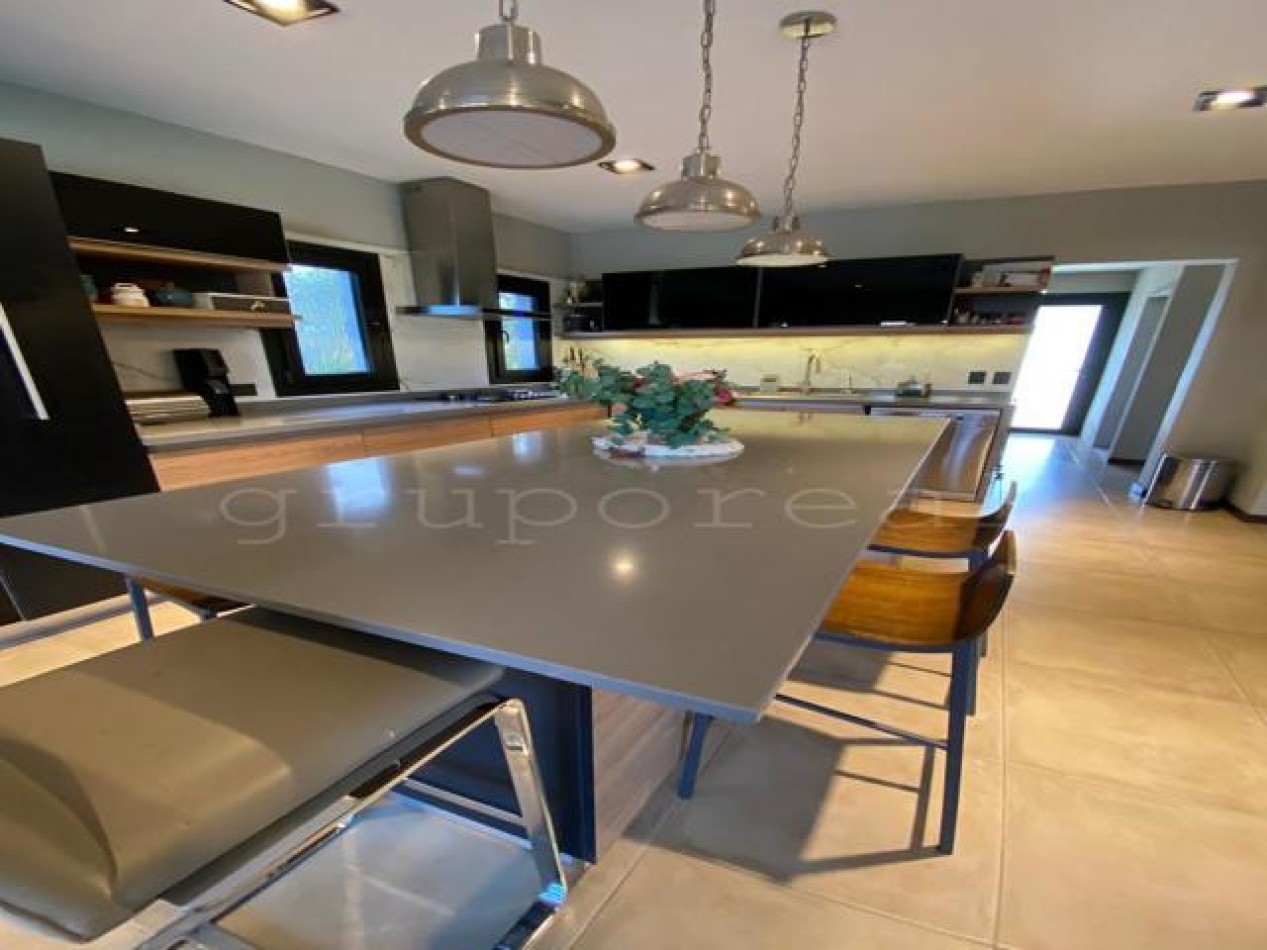 EL ROCIO VENTA- MODERNA CASA RECICLADA A NUEVO