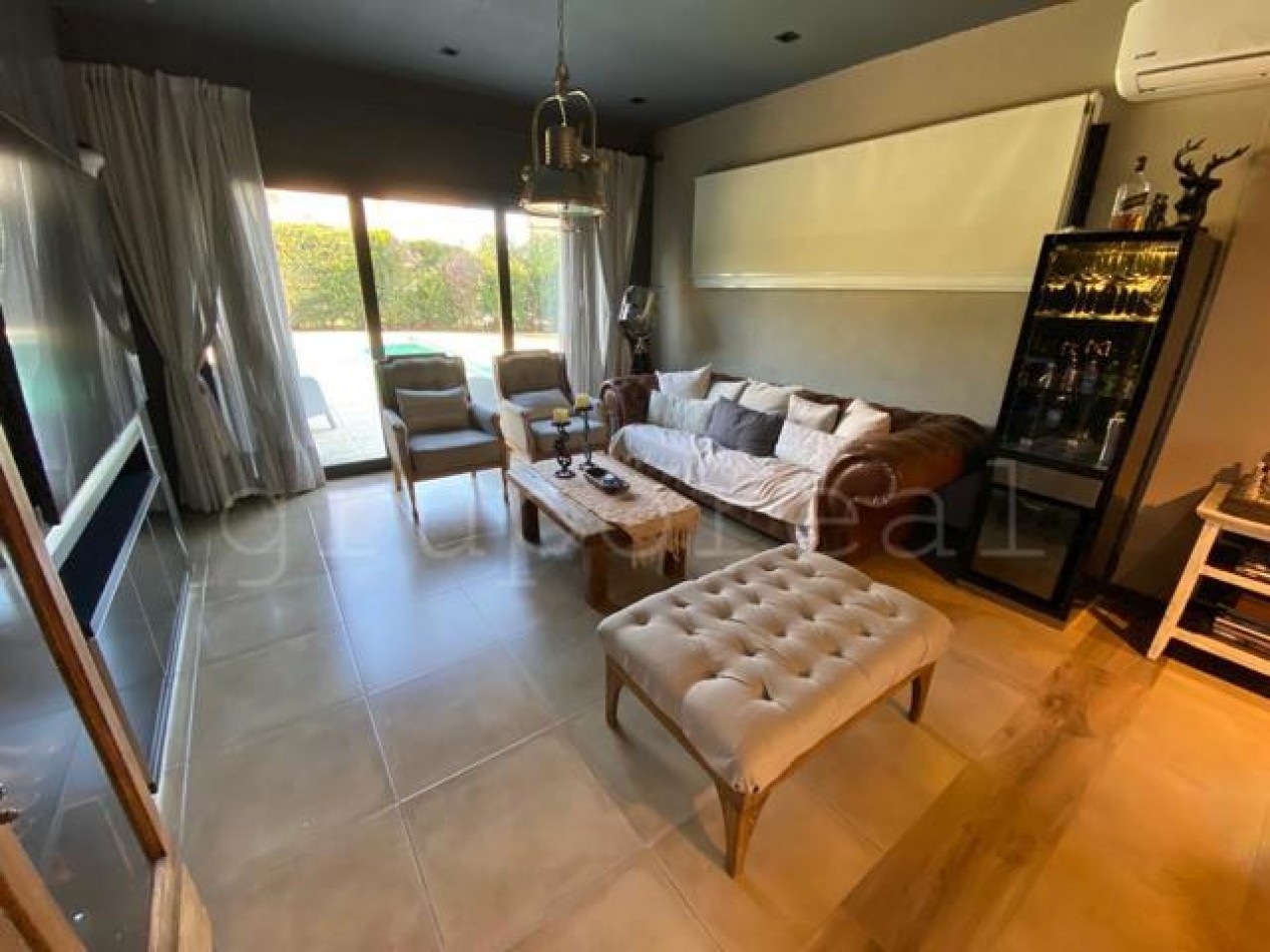 EL ROCIO VENTA- MODERNA CASA RECICLADA A NUEVO