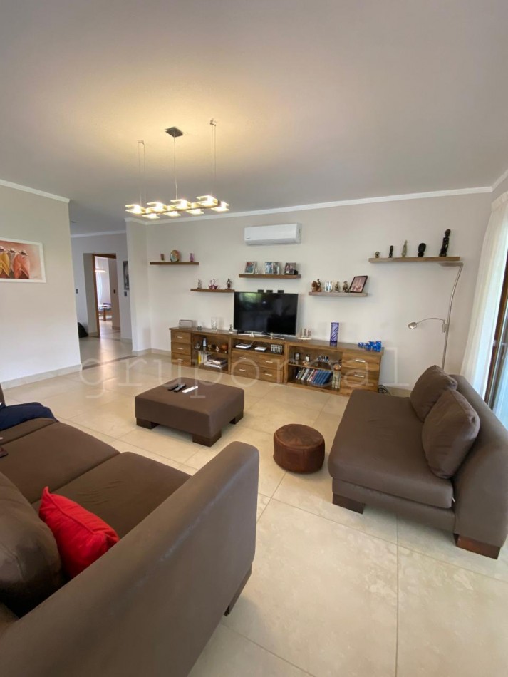 EL REBENQUE - Excelente casa toda en una planta !!!