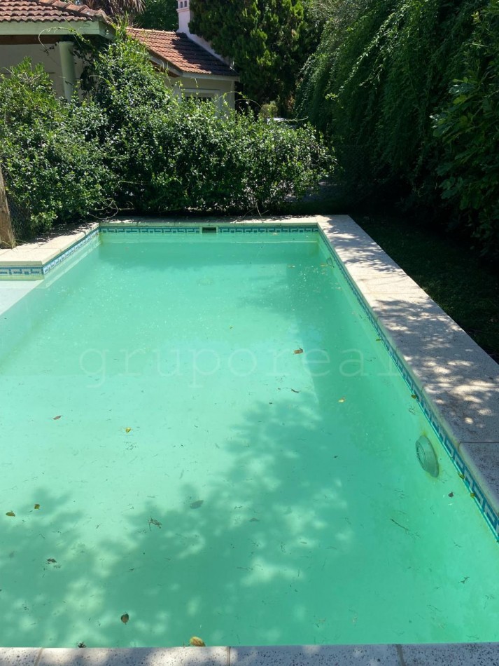 SOLAR DE BOSQUE - Propiedad de 3 dormitorios en Planta Baja - Gran Parque arbolado con piscina