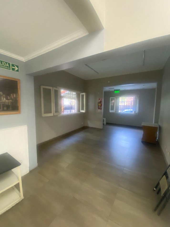 MONTE GRANDE - Casa en alquiler para uso comercial