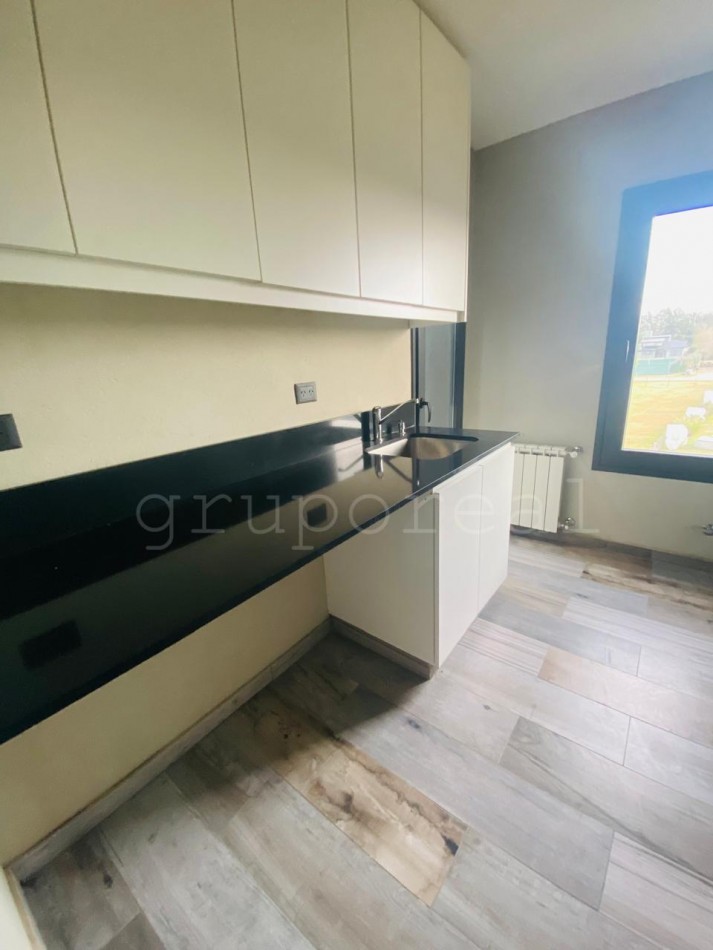 FINCAS DEL ALBA - Excelente propiedad con 4 dormitorios + escritorio + gimnasio/playroom