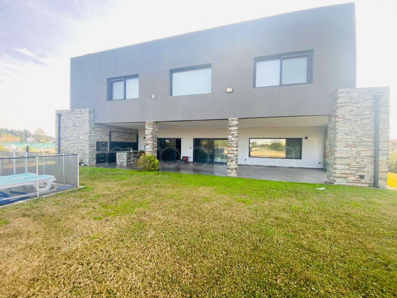 FINCAS DEL ALBA - Excelente propiedad con 4 dormitorios + escritorio + gimnasio/playroom